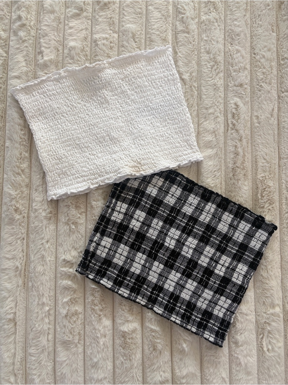 Hollister Scrunch Tube Tops (size M)